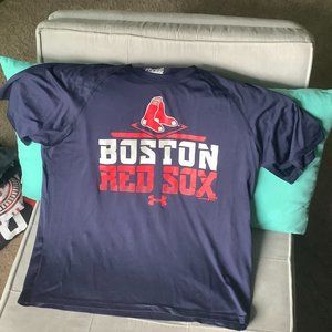 Large Boston Red Soxs Under Armour T-Shirt